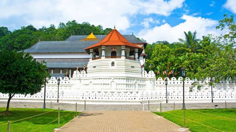 the temple of the tooth