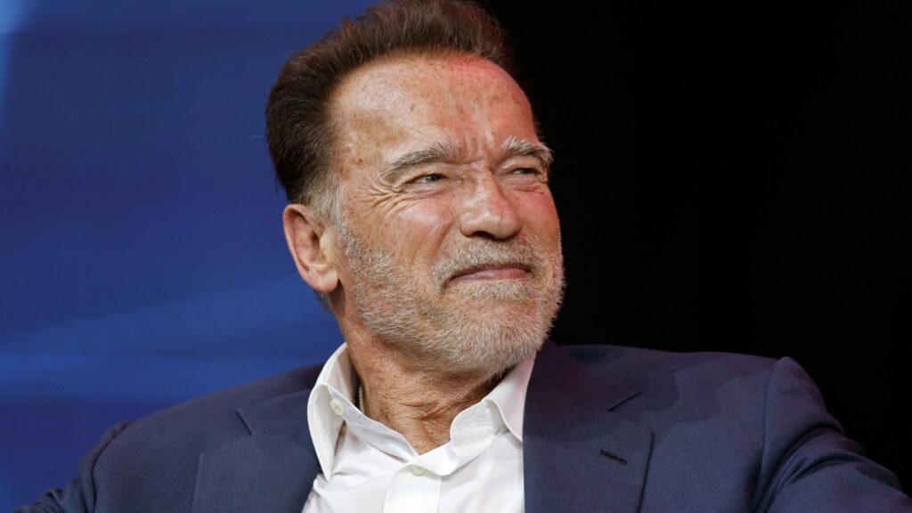 Pacemaker surgery for Arnold Schwarzenegger - Buzzer